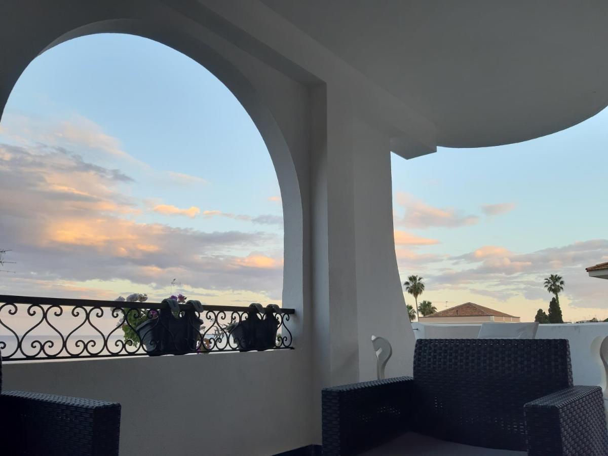 B&B Sea Terrace Ачи Кастело Екстериор снимка