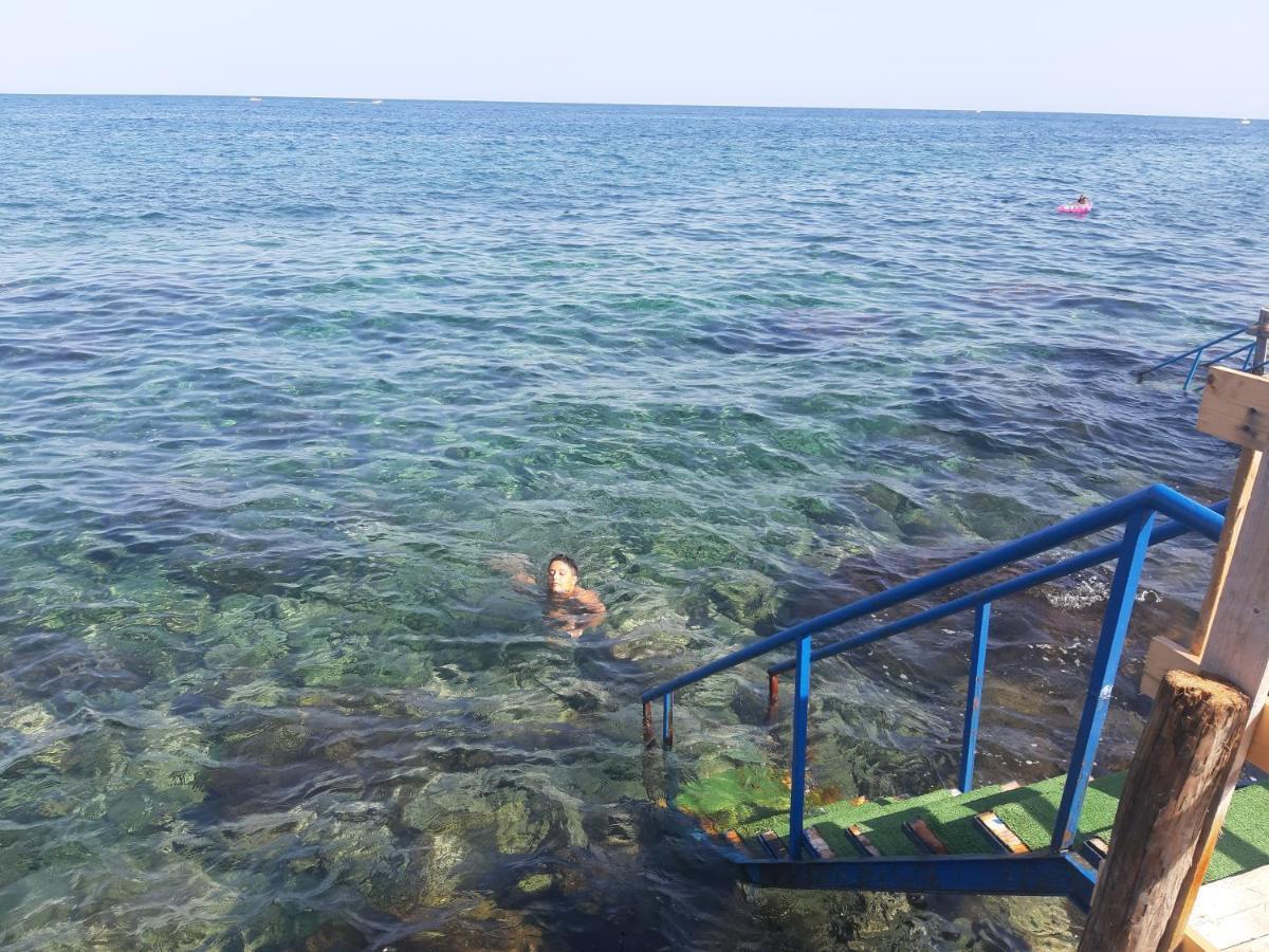 B&B Sea Terrace Ачи Кастело Екстериор снимка